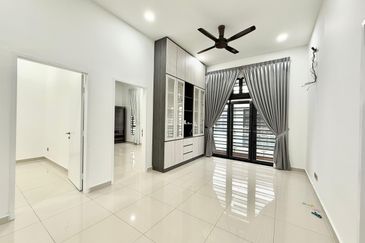 Plenitube Harp @ Taman Desa Tebrau