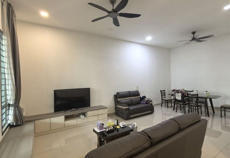 Austin Residence @Taman Mount Austin