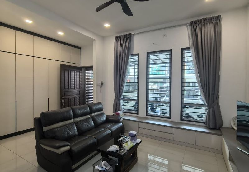 Austin Residence @Taman Mount Austin