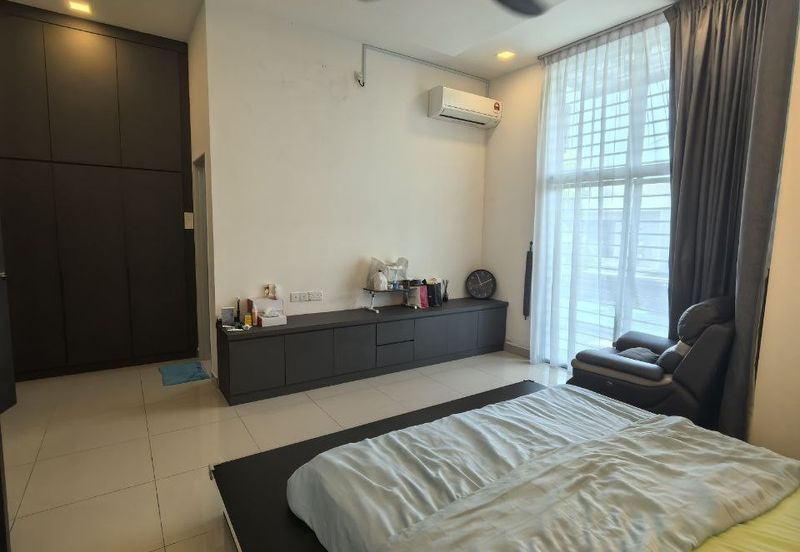 Austin Residence @Taman Mount Austin