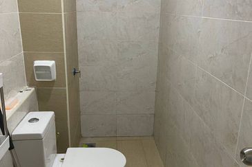 D'Summit Residences @ Kempas Utama