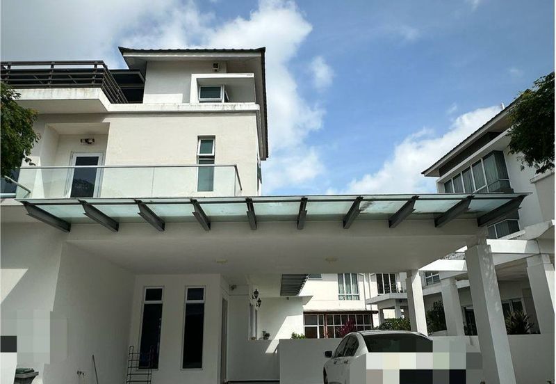 Isola Villa @ Senibong Cove