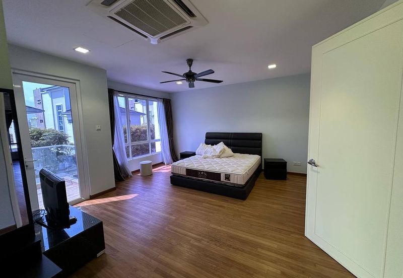 Isola Villa @ Senibong Cove