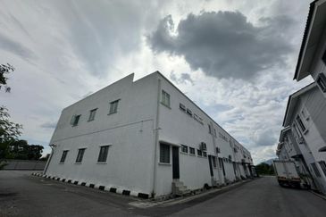 Pengkalan Station 18