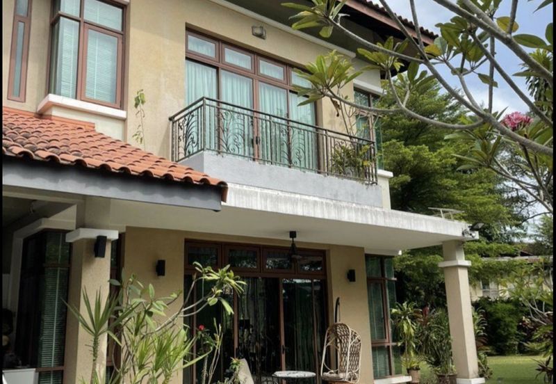 FLORA TROPIKA (THE THOMPSON)