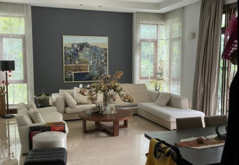 FLORA TROPIKA (THE THOMPSON)