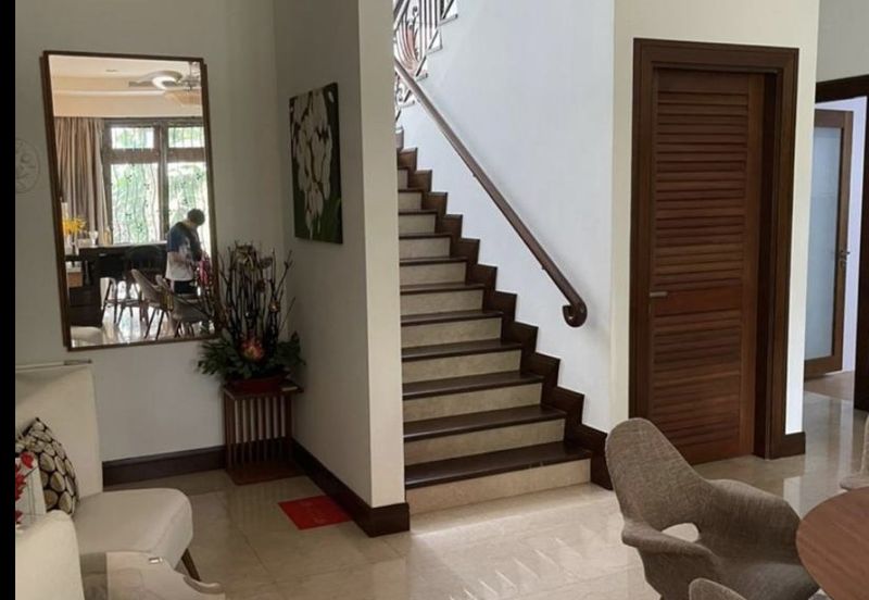 FLORA TROPIKA (THE THOMPSON)