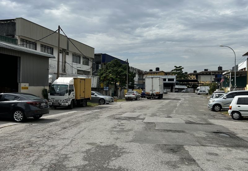 Factory lot at Chandran Raya Industry Menglembu