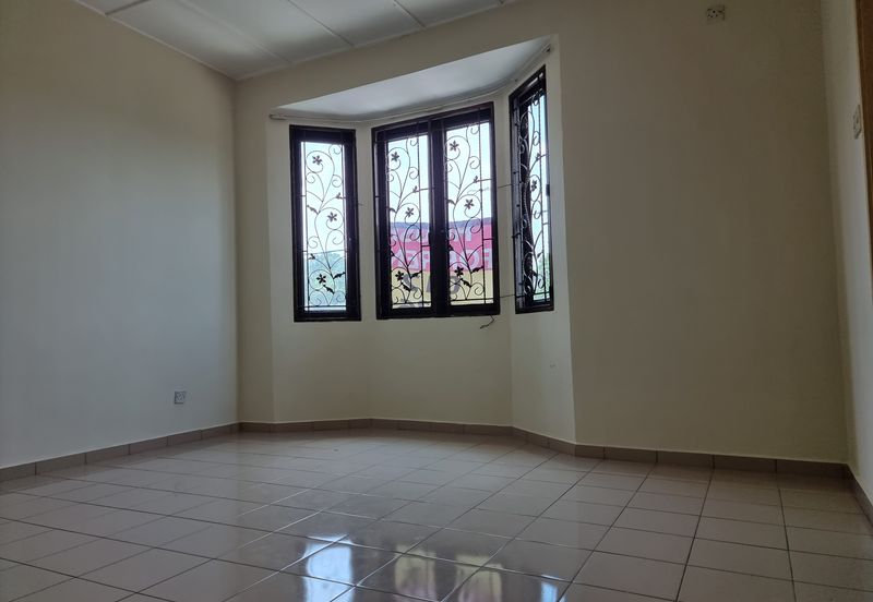 Taman Saujana Puchong