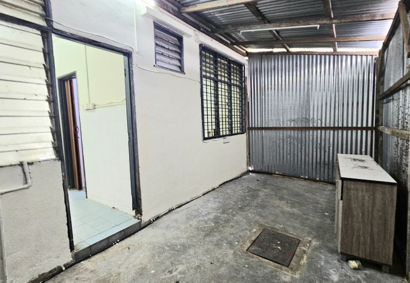 Taman Saujana Puchong