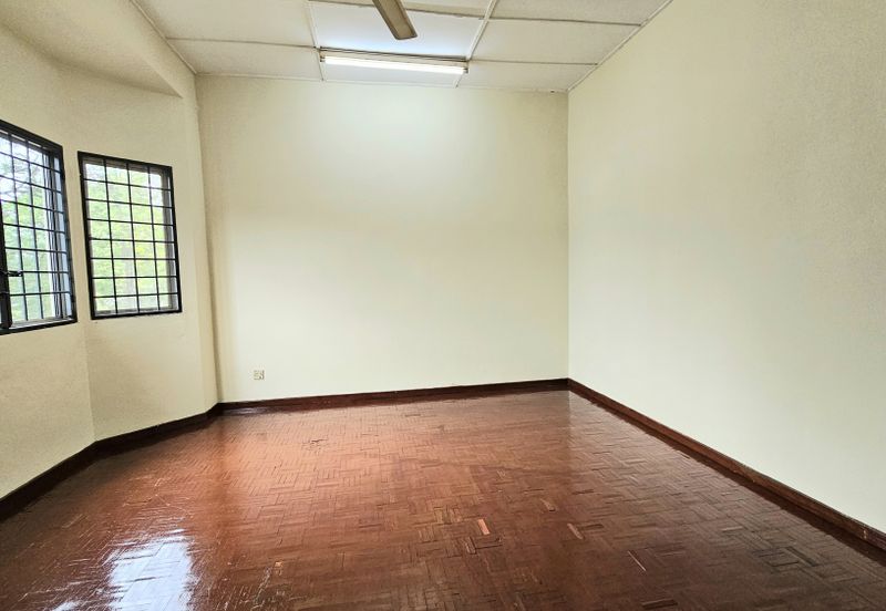 Taman Saujana Puchong