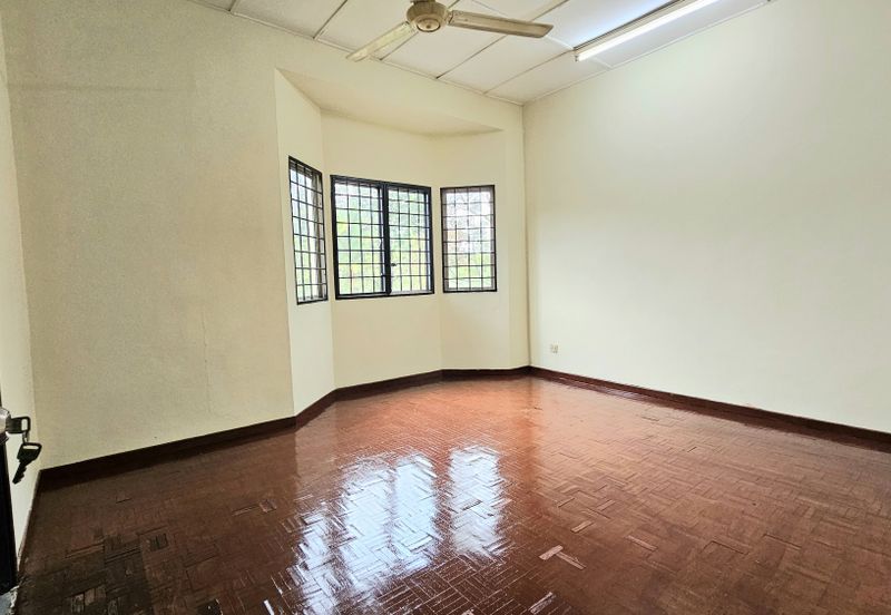 Taman Saujana Puchong