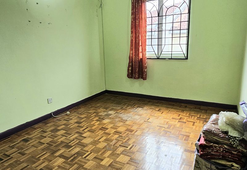 Taman Saujana Puchong