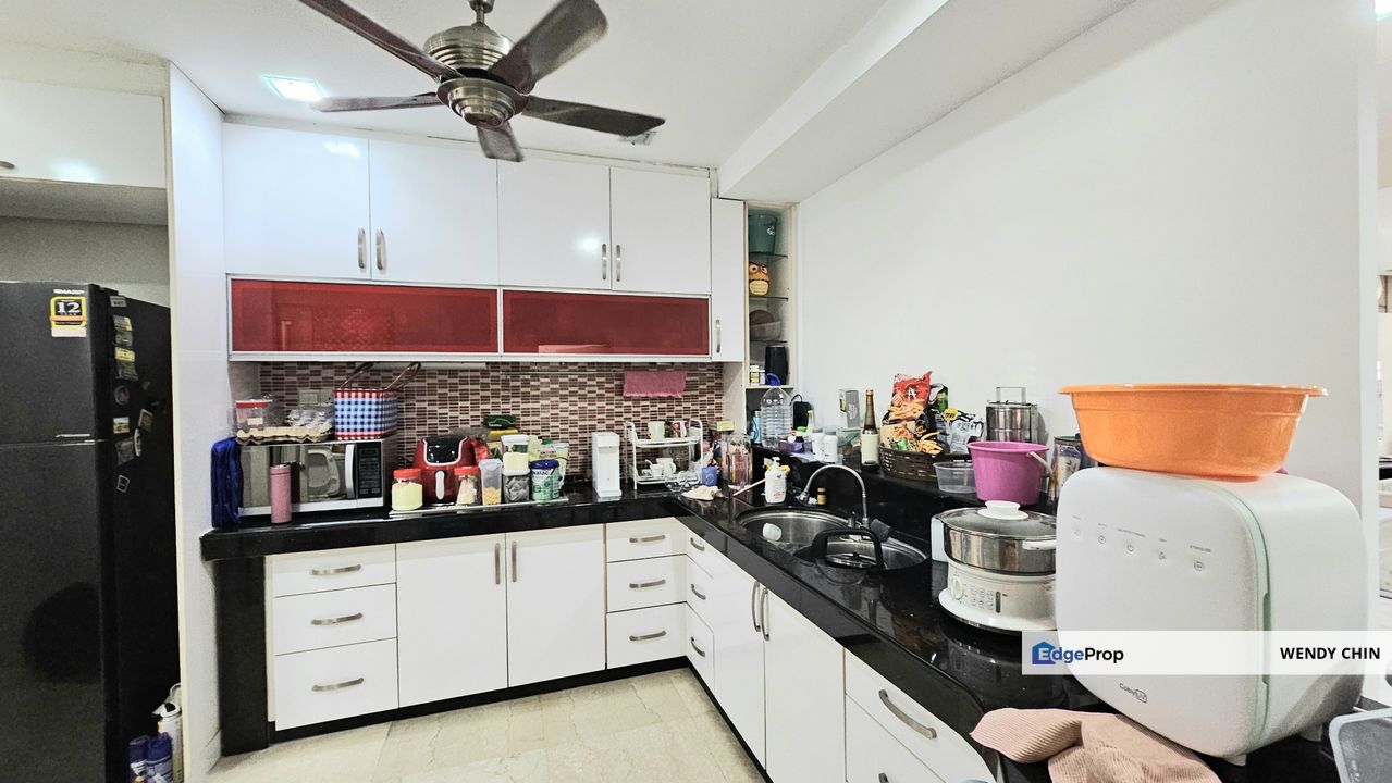 Tasefully renovated, Selangor, Puchong South