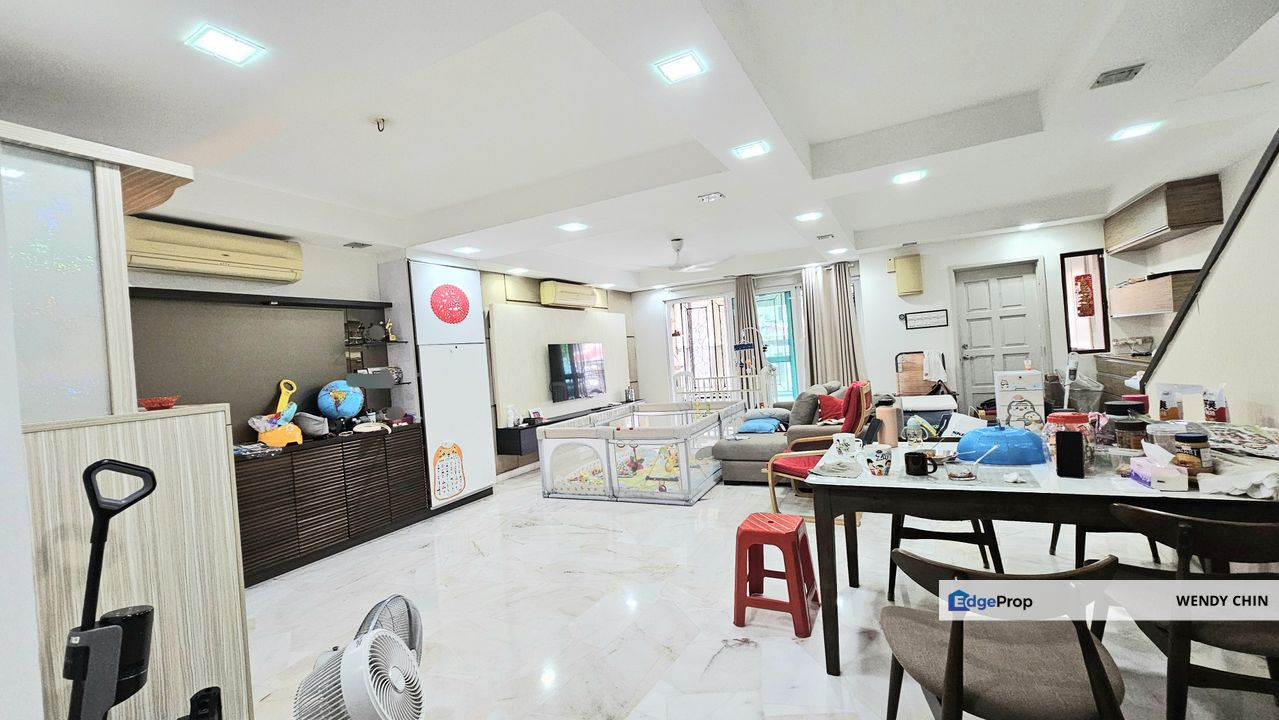 Tasefully renovated, Selangor, Puchong South