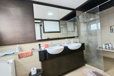 Taman Saujana Puchong