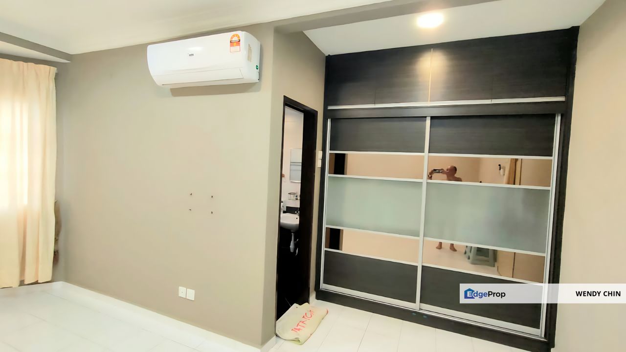 Endlot with 5' land, Selangor, Petaling Jaya