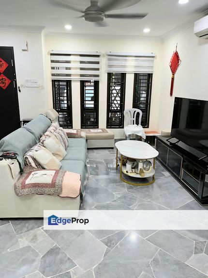 Fully renovated and gated guarded, Selangor, Puchong