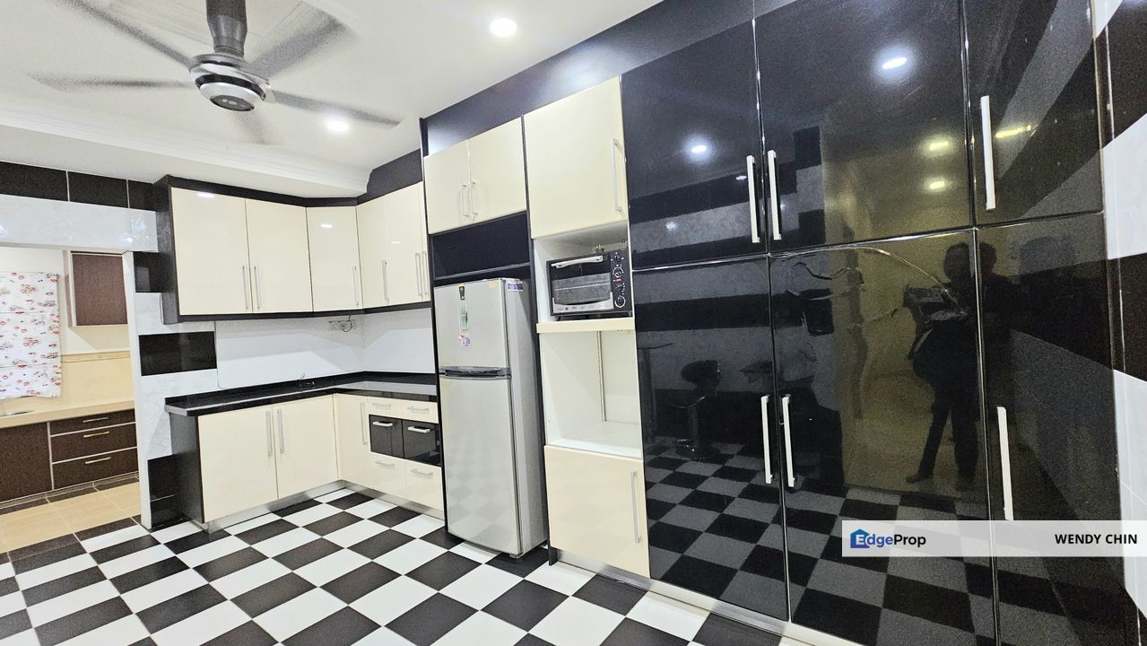 Gated guarded, Selangor, Puchong