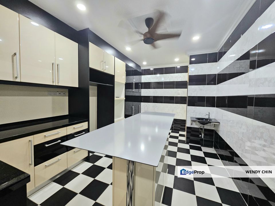 Freehold gated guarded, Selangor, Puchong