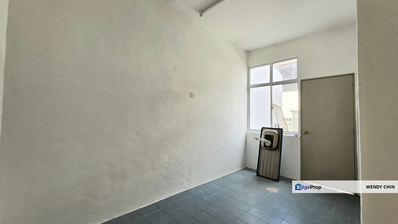 Refurbished Unit, Selangor, Puchong South