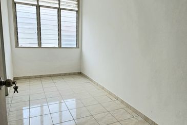 Taman Saujana Puchong