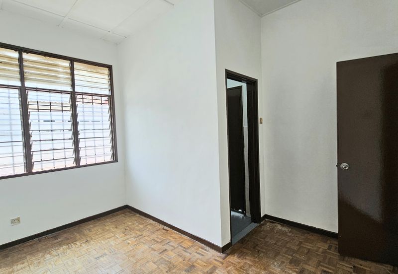 Taman Saujana Puchong