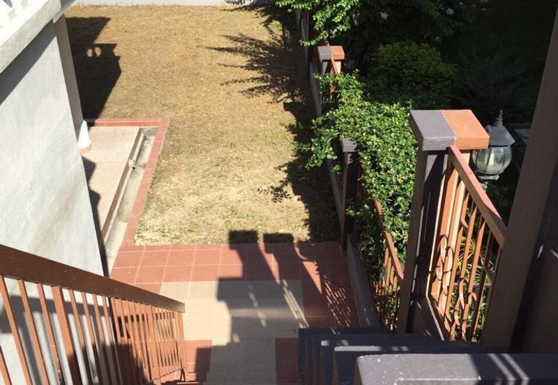 Nice renovated semi D