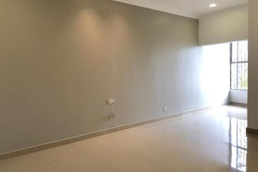 Nice renovated semi D