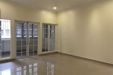 Nice renovated semi D