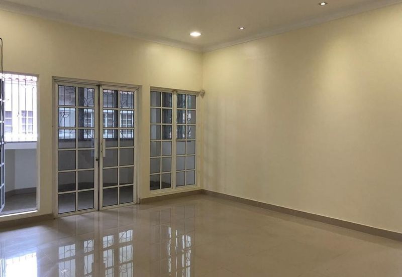 Nice renovated semi D