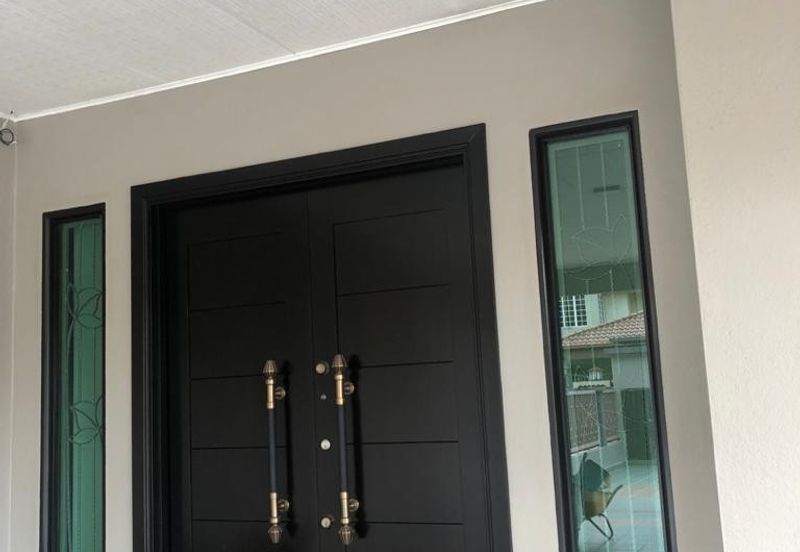 Nice renovated semi D