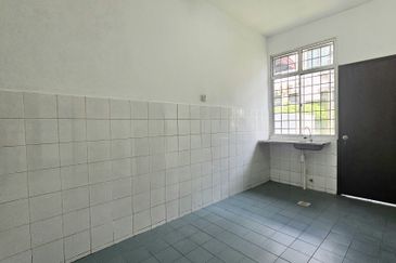 Jalan Saujana Puchong 7/10