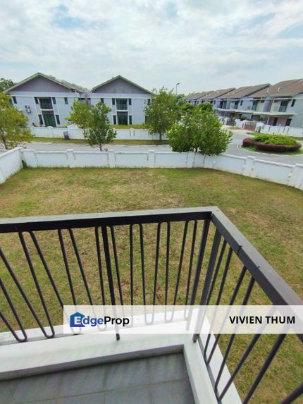 Periwinkle Corner unit at Rimbayu for sale, Double storey Semi-D with 32ft side land, Selangor, Telok Panglima Garang