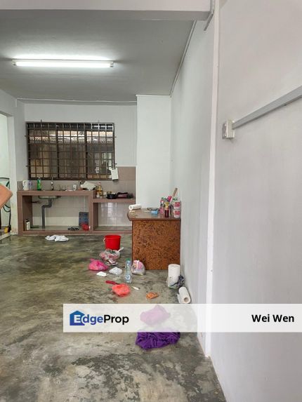 Taman Ungku Tun Aminah Flat Ground Floor, Johor, Johor Bahru