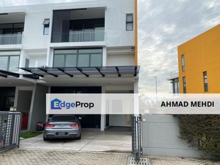 END LOT 3-STOREY LANDED SIAP RENOVATED BAWAH HARGA 2.5JUTA KAT SUNGAI BESI, KL, Kuala Lumpur, Sungai Besi