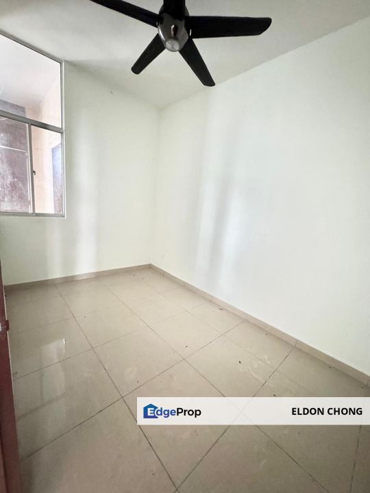 Full Loan , 3 Storey Terrace 7rooms 7baths , Bangi Avenue , Seri Putra, Selangor, Kajang