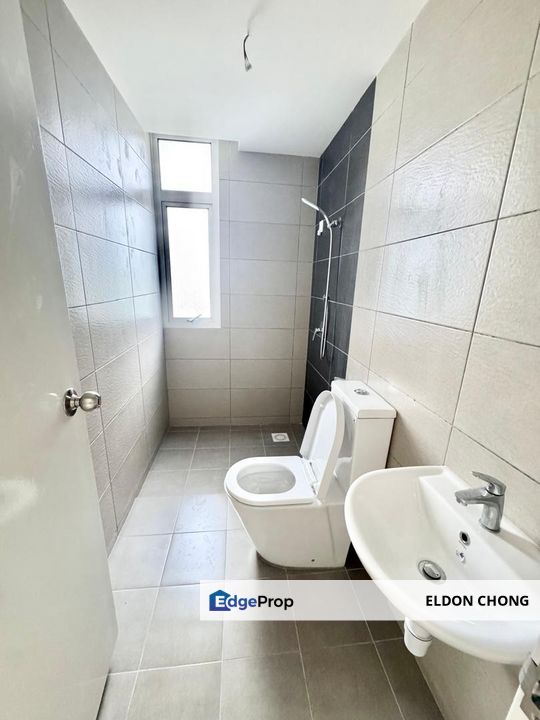 Corner & New Unit , Mirai Residence 3room 2bath , Kajang 2 Full Loan, Selangor, Kajang