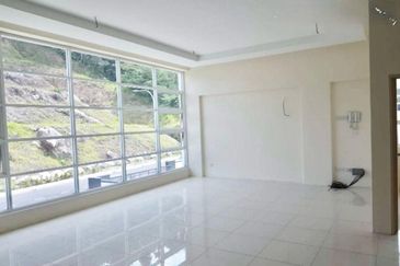 Kawasan Perindustrian Hi Tech 7