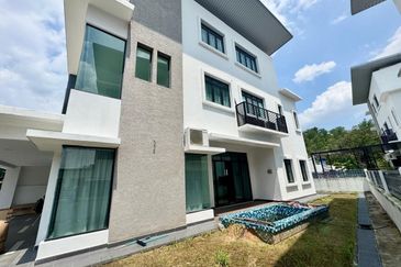 Akira @ 16 Sierra (Sierra 9)