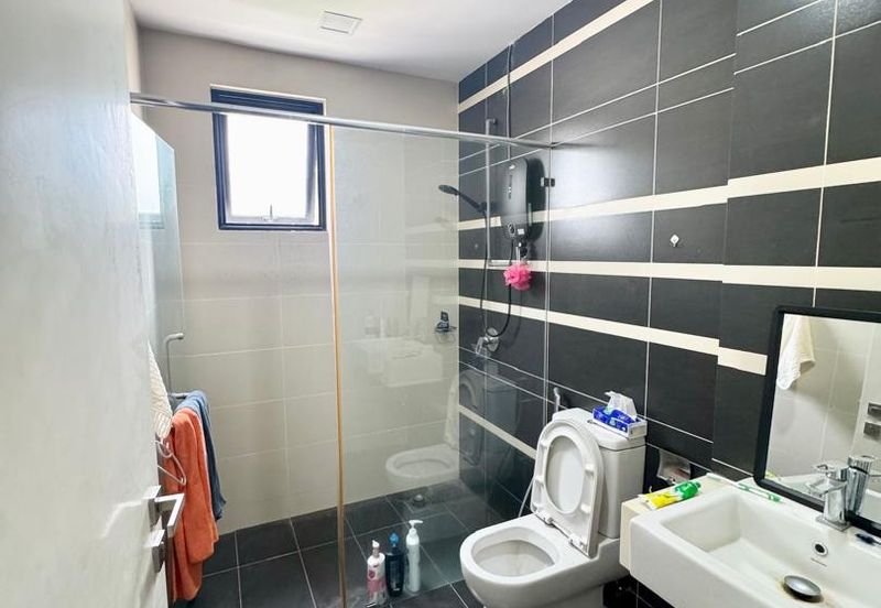 Akira @ 16 Sierra (Sierra 9)