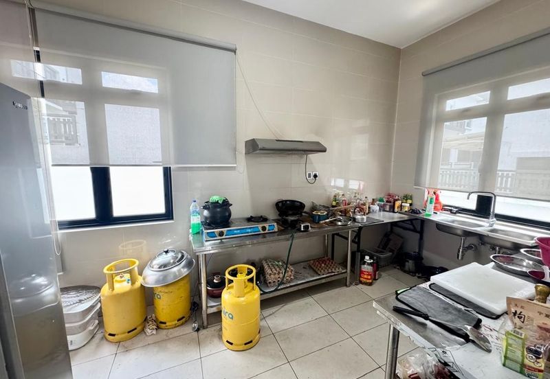 Akira @ 16 Sierra (Sierra 9)