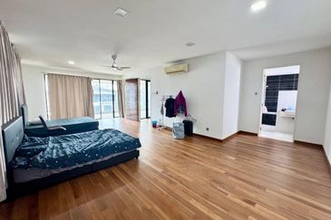 Akira @ 16 Sierra (Sierra 9)