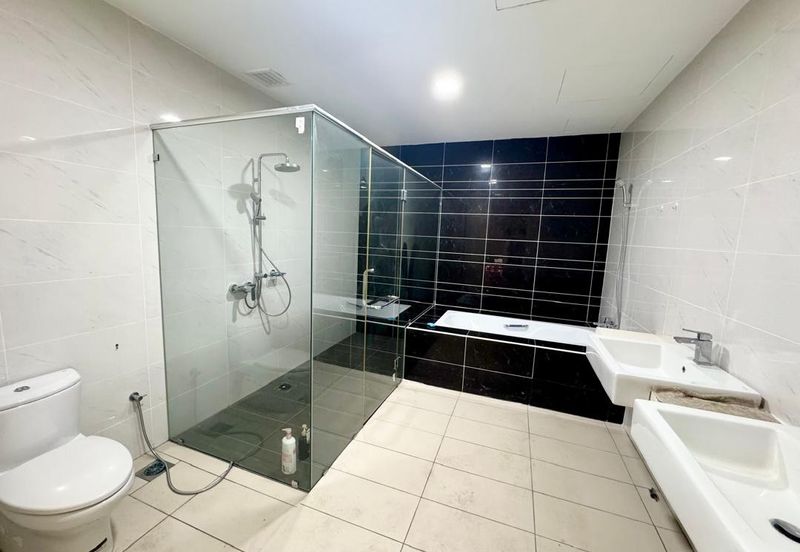 Akira @ 16 Sierra (Sierra 9)