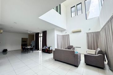 Akira @ 16 Sierra (Sierra 9)