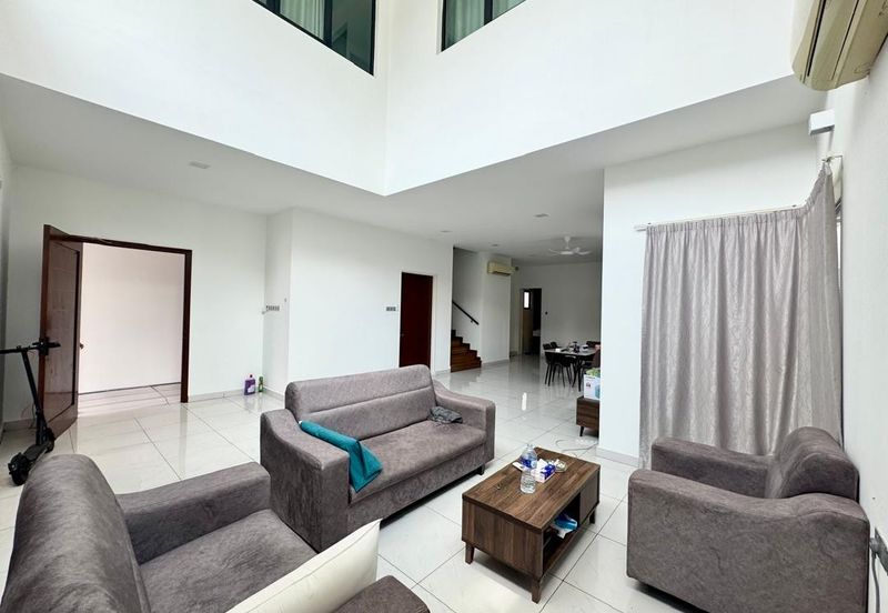 Akira @ 16 Sierra (Sierra 9)