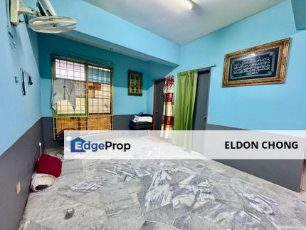 Facing Main Road , 3room 2bath Shop Apartment , Seksyen 15 Baru Bangi , Selangor, Bangi