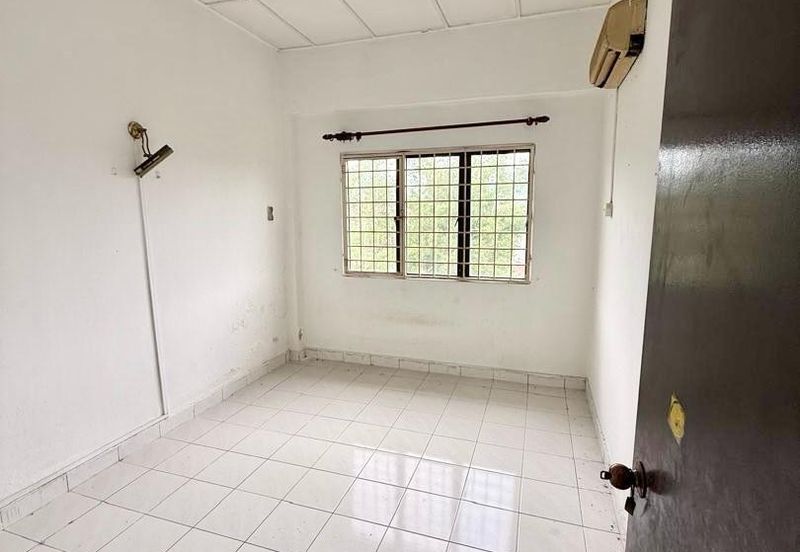 Taman Lembah Maju 600 Apartment