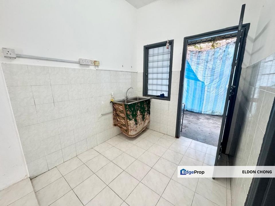 100% Loan , 2 Storey 4 Rooms 3 Baths , Bandar Saujana Putra 6 SP6, Selangor, Kuala Langat