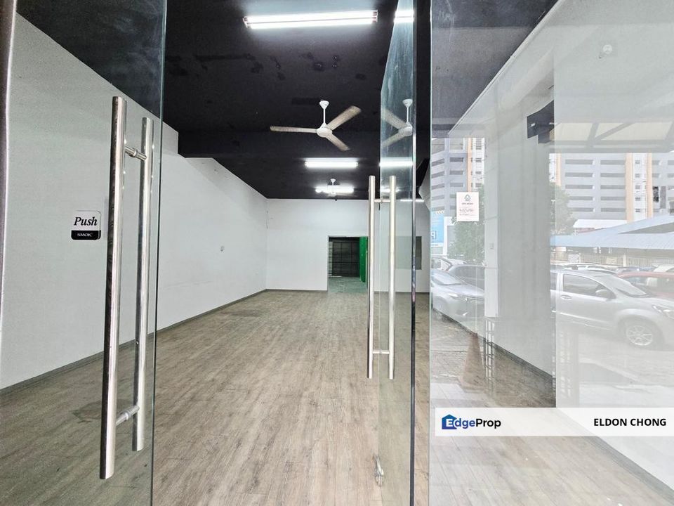Prime Location, Ground Floor Shoplot Bandar Kajang , Ready Move In , Selangor, Kajang